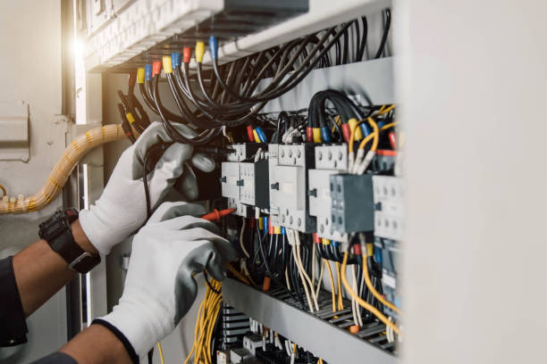 Best Affordable Electrician  in Luling, TX